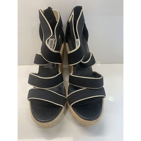 Steve Madden Black & White Wedge Sandal. Size 9.5. Pre Owned. Minor Wear & Tear - Picture 4 of 9